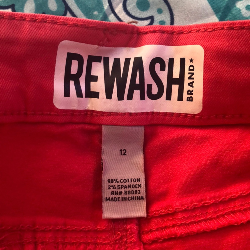 Shorts - Picture 5 of 7
